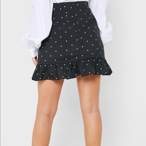 Missguided polka dot frilly mini skirt - Picture 2 of 4